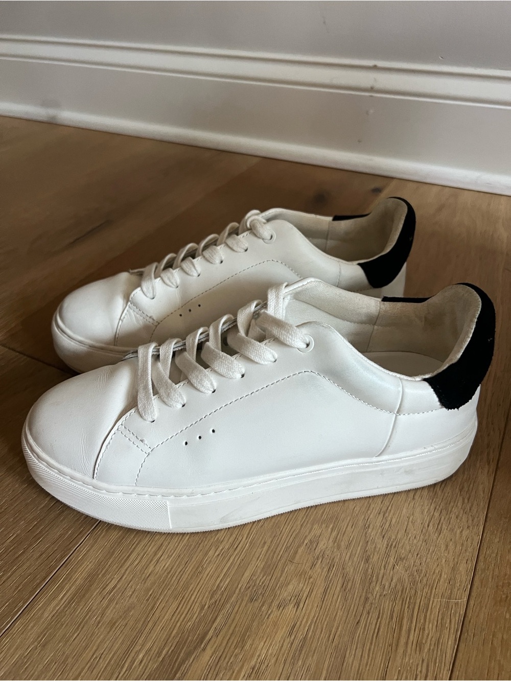 Kurt Geiger White Leather Sneakers with Black Heel Detail